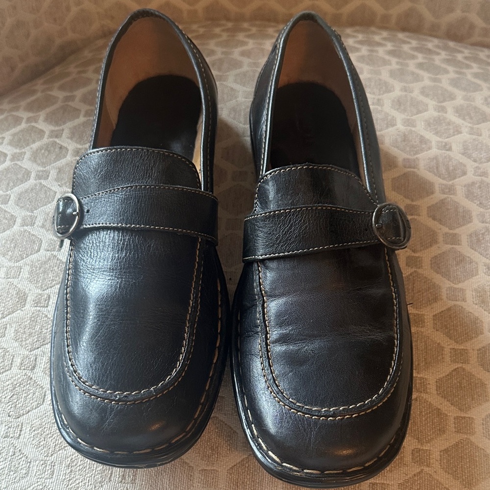 Classic Black Leather Loafers Born SZ 11
